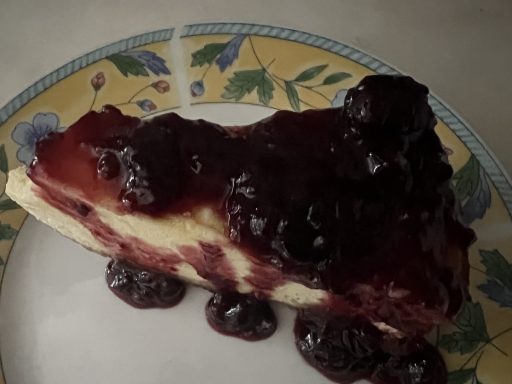 Cheese cake maison aux fruits rouges Cheese cake goûteux et ses fruits rouges